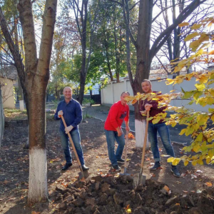 Salubrizare de toamnă în Centrul de Creație a Copiilor „Floarea Soarelui”